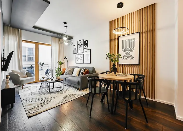 Main Station Art Apartment